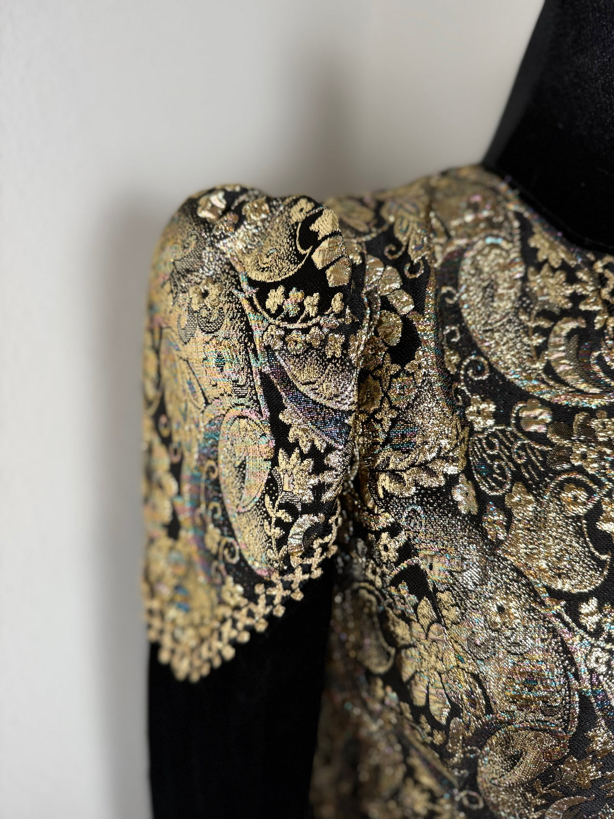 Vintage Jessica McClintock Black & Gold Metallic Brocade Velvet Dress – Size 12