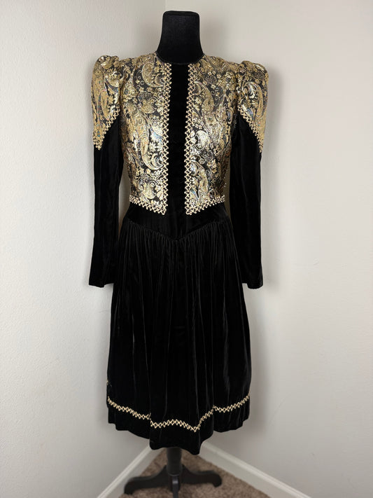 Vintage Jessica McClintock Black & Gold Metallic Brocade Velvet Dress – Size 12
