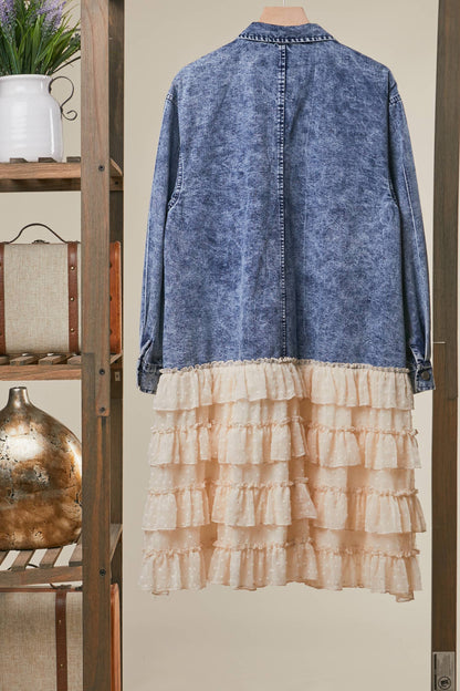 FLORAL PATCH DENIM SHIRT DRESS WITH LACE RUFFLE: WASHED INDIGO BLUE